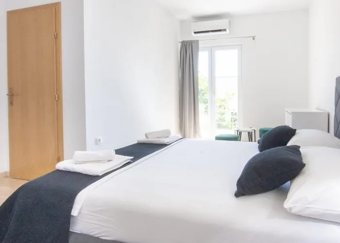 Cvita Free Parking *