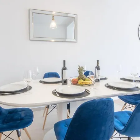 Cvita Free Parking アパート