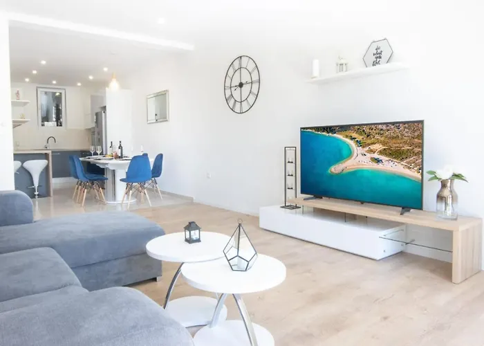 Cvita Free Parking Apartment Makarska