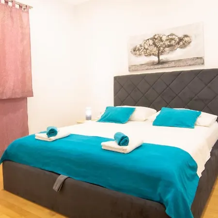 Cvita Free Parking Apartamento Makarska